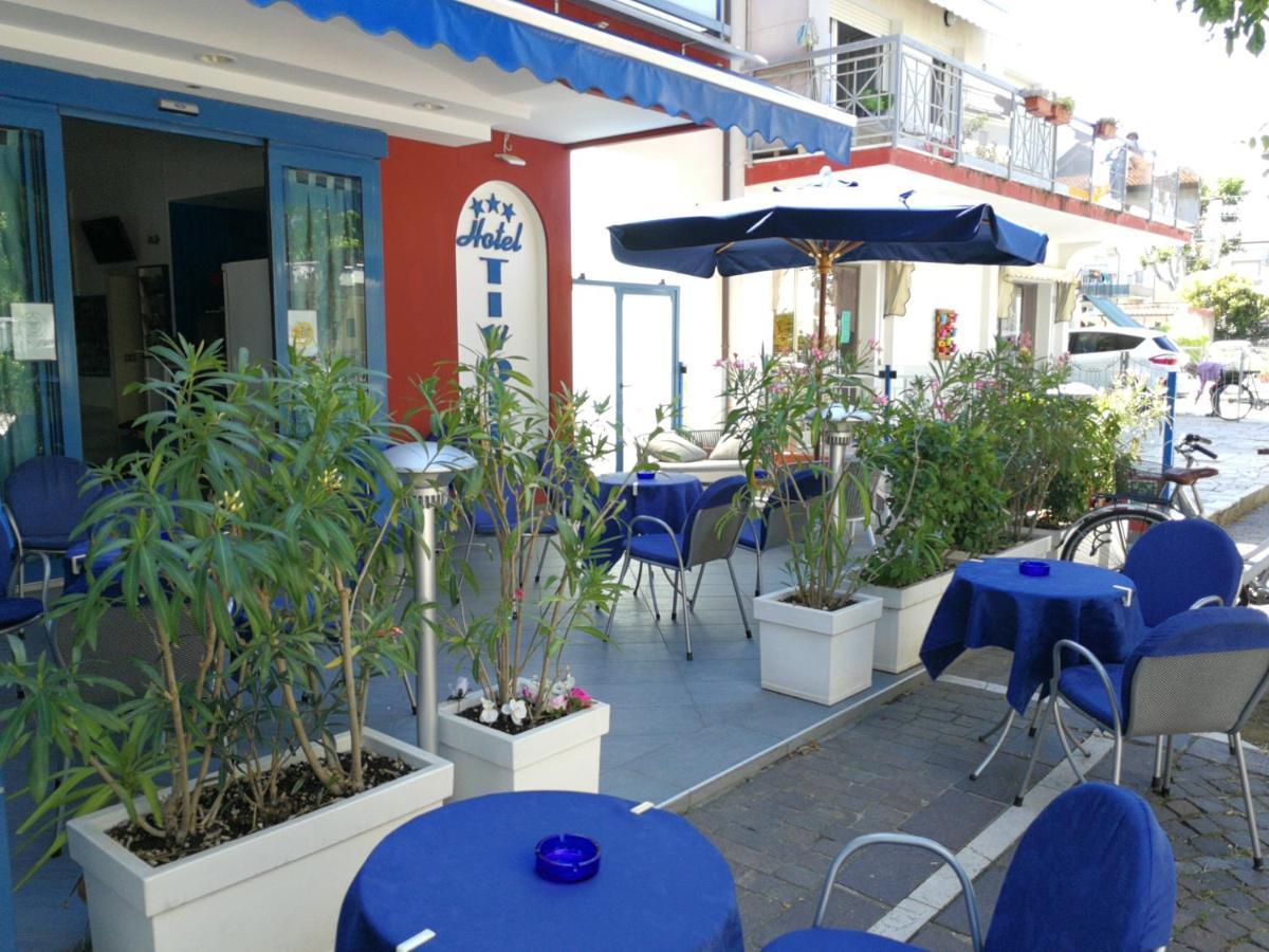 Hotel Tivoli Misano Adriatico Buitenkant foto