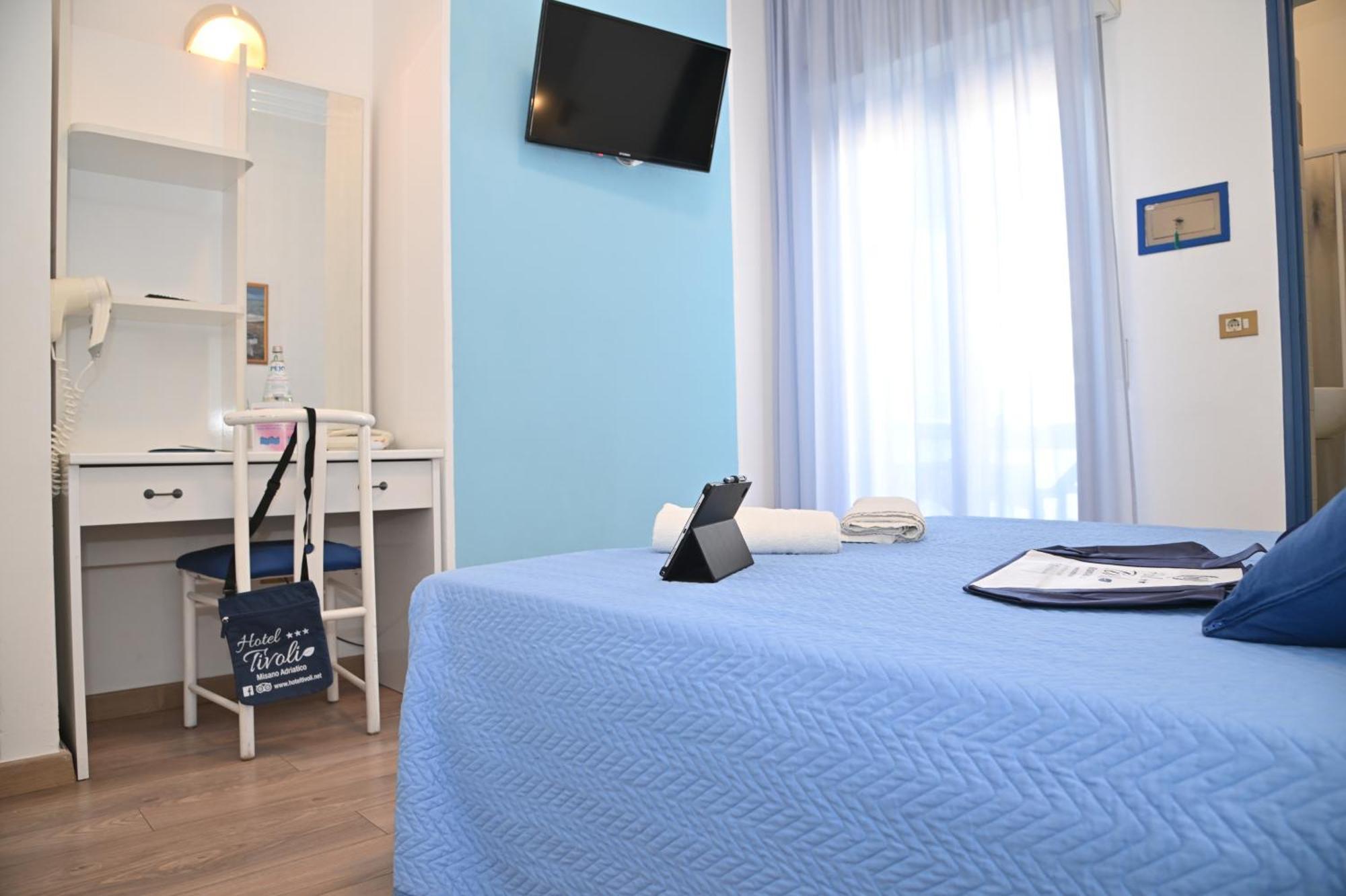 Hotel Tivoli Misano Adriatico Buitenkant foto